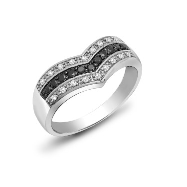 9ct White Gold Diamond And Black Diamond Ring