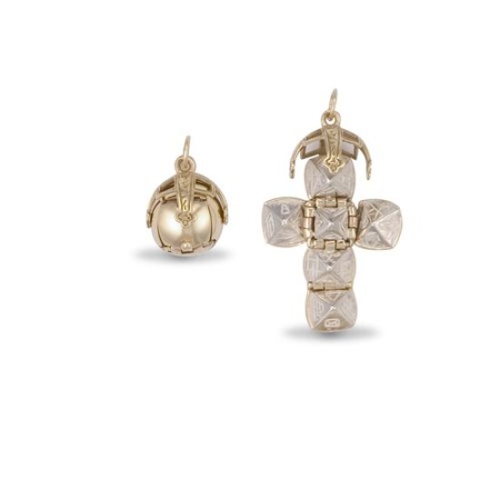 9ct Yellow Gold Masonic Ball - Silver interior